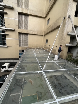 台元科技採光罩矽利康換新