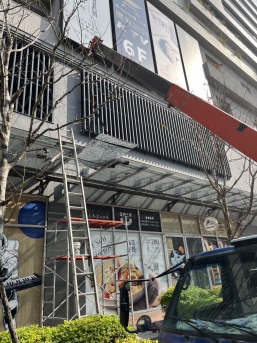 竹北享平方玻璃破裂換新